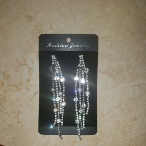 Long and sparkling fashion earrings!